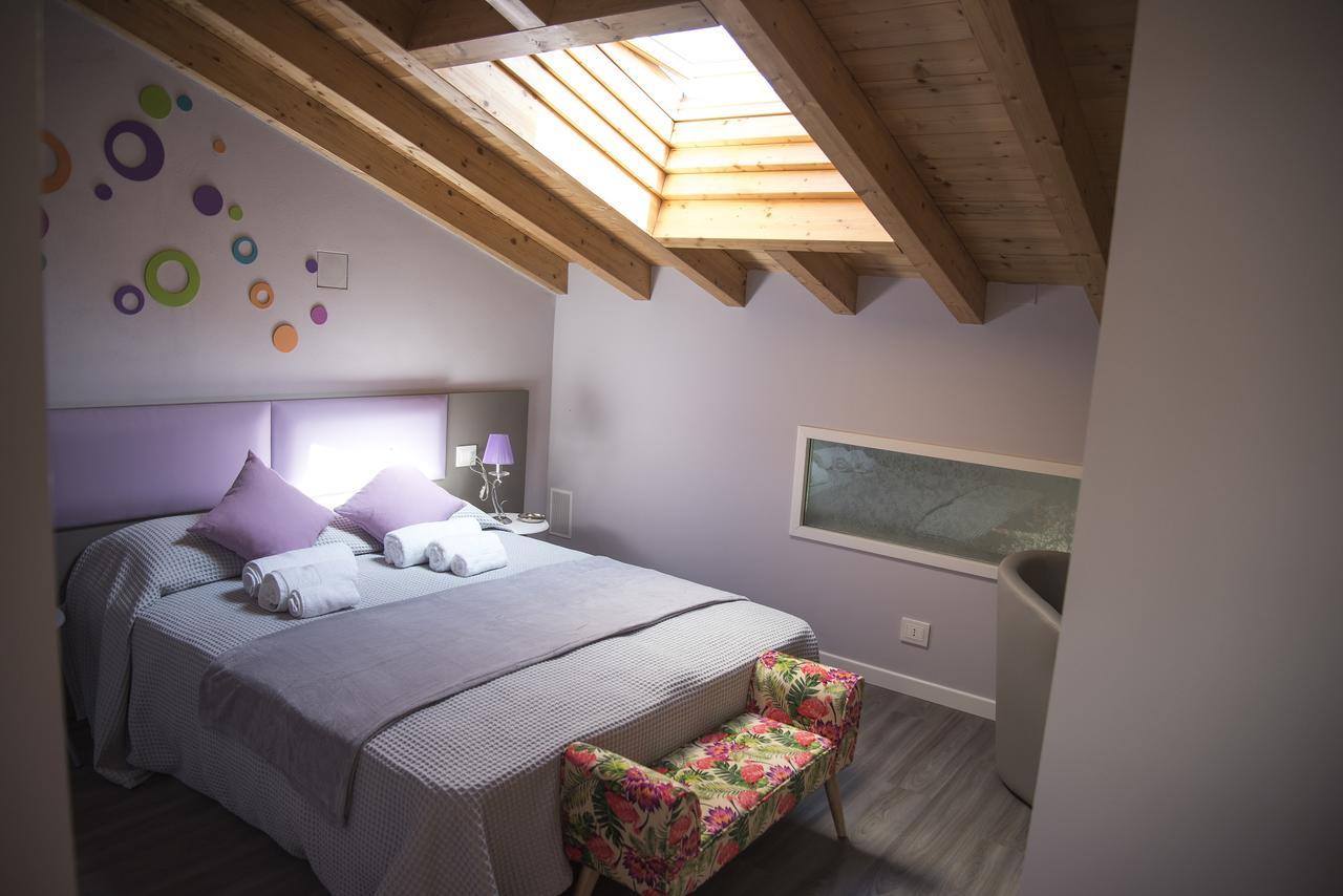 Michela Bb & Relais Bed & Breakfast โลนาโต ภายนอก รูปภาพ