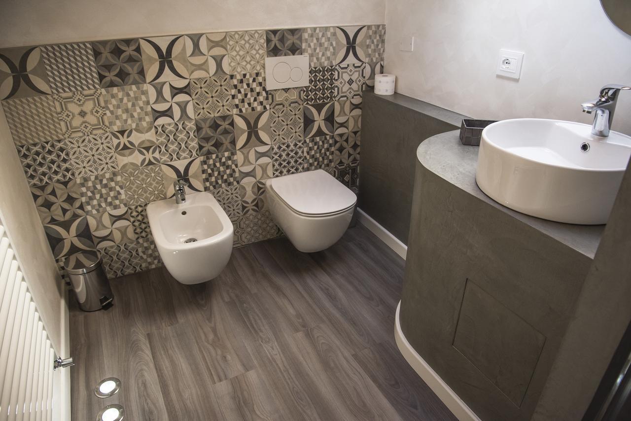 Michela Bb & Relais Bed & Breakfast โลนาโต ภายนอก รูปภาพ