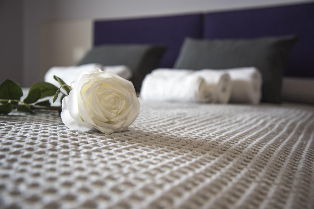 Michela Bb & Relais Bed & Breakfast โลนาโต ภายนอก รูปภาพ